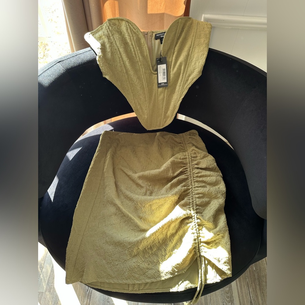 PrettyLittleThing Strapless Beige Mini Dress - Picture 2 of 5